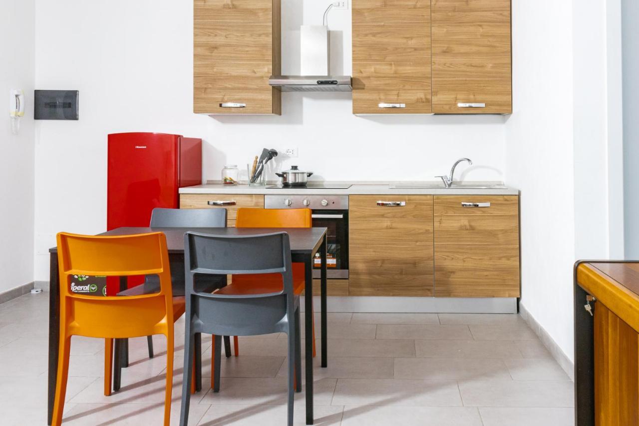 Staurenghi Red Apartment Varese Kültér fotó
